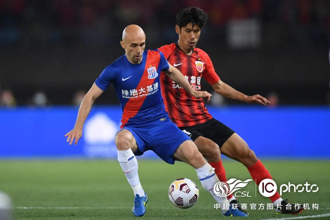 بثمباشرلماتشالاهليوالترجياليوممواجهةناريةبينعمالقةأفريقيا بثمباشرلماتشالاهليوالترجياليوممواجهةناريةبينعمالقةأفريقيا